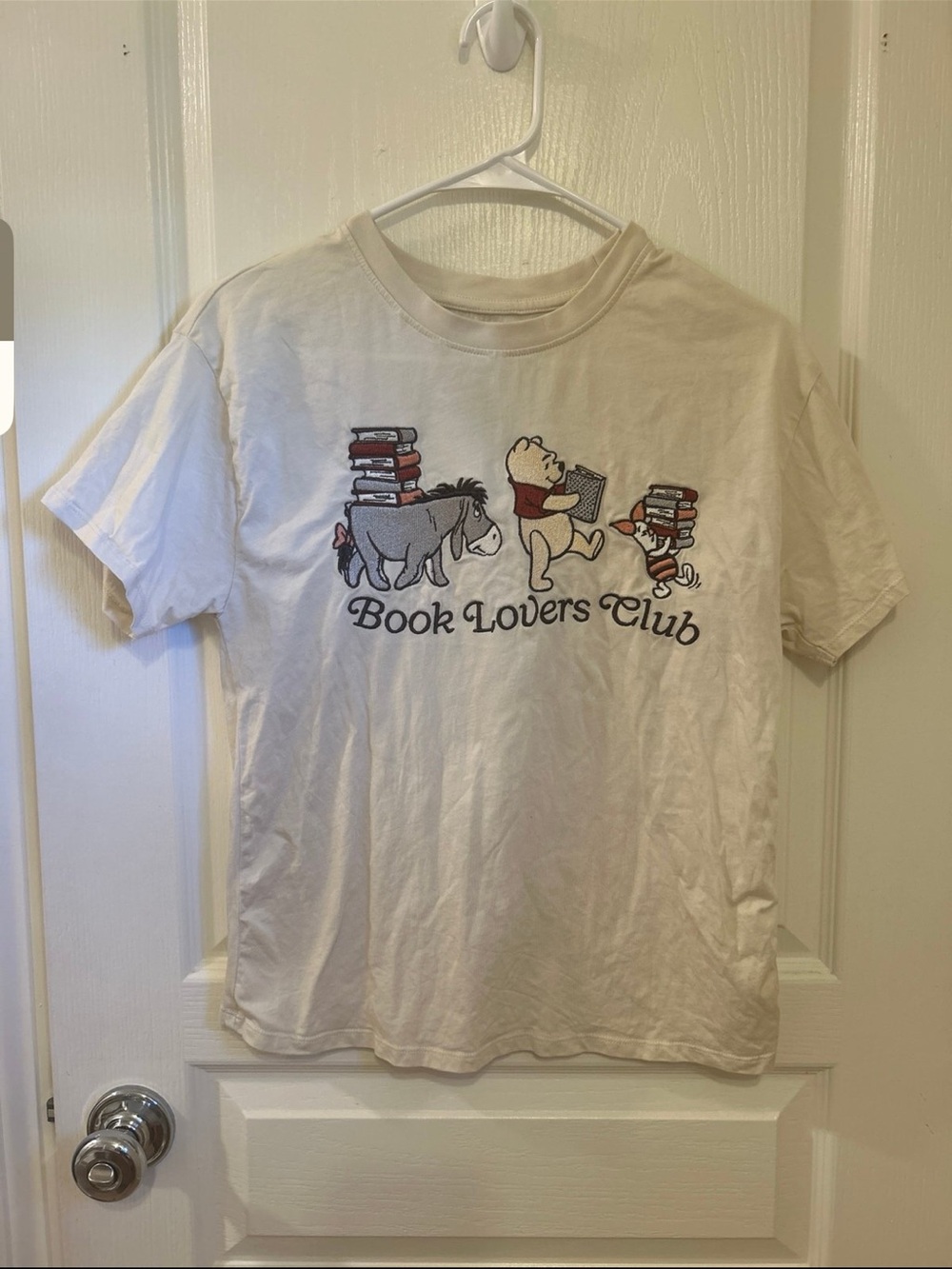 Disney BoxLunch Cream Winnie the Pooh Book Lovers Club Short Sleeve Tee